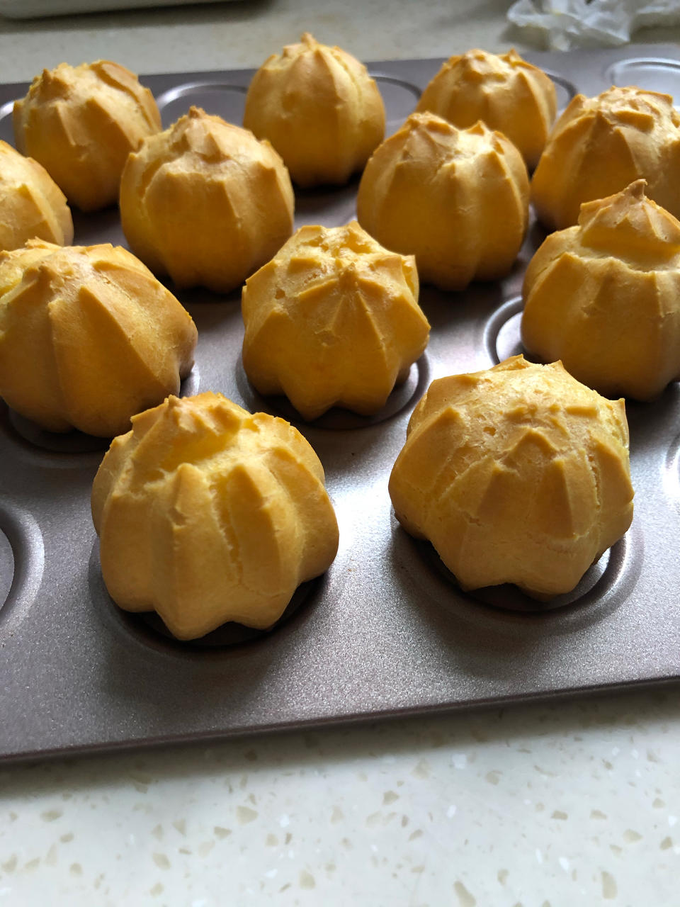 一口一个小巧可爱—迷你小泡芙