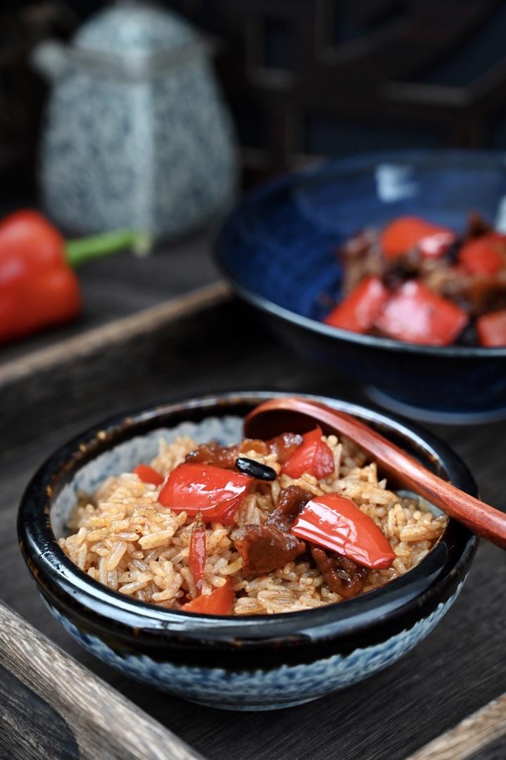 湖南志明厨师学校做的网红湖南肉汤拌饭西红柿蛋汤