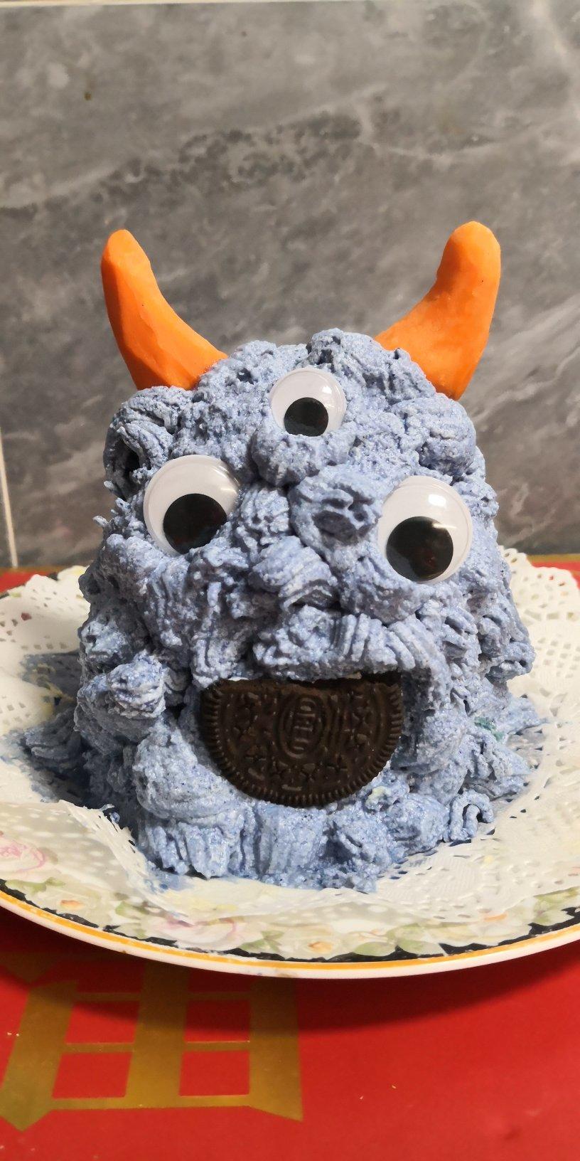 小朋友绝对喜欢的怪兽纸杯蛋糕——巧克力口味六一儿童节必备