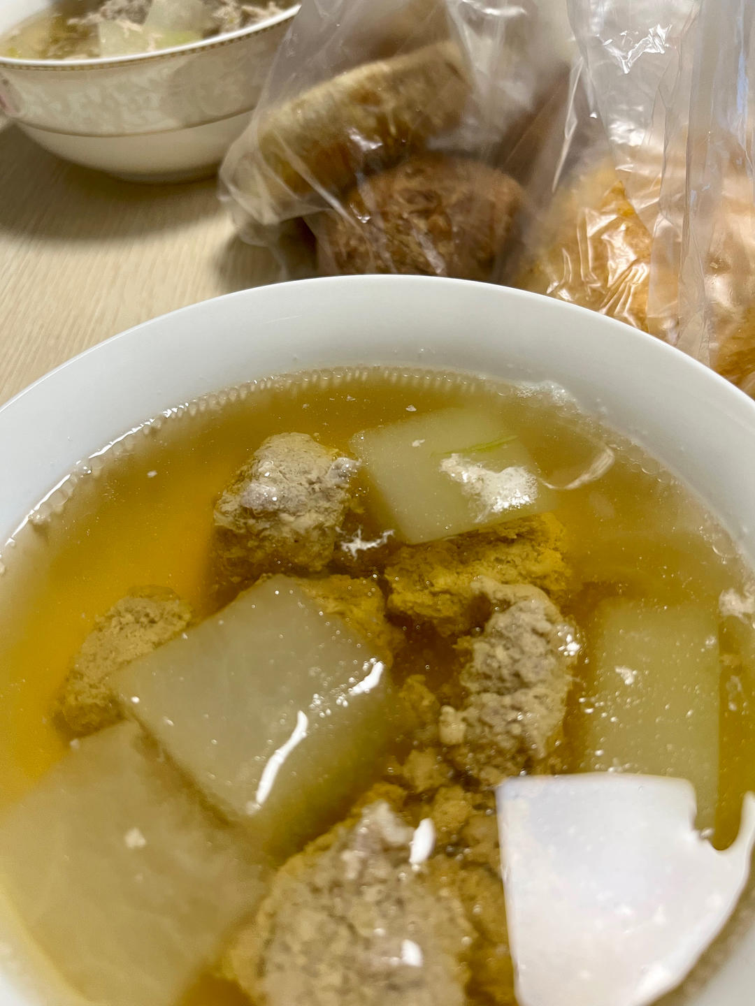 巨鲜美的冬瓜丸子汤