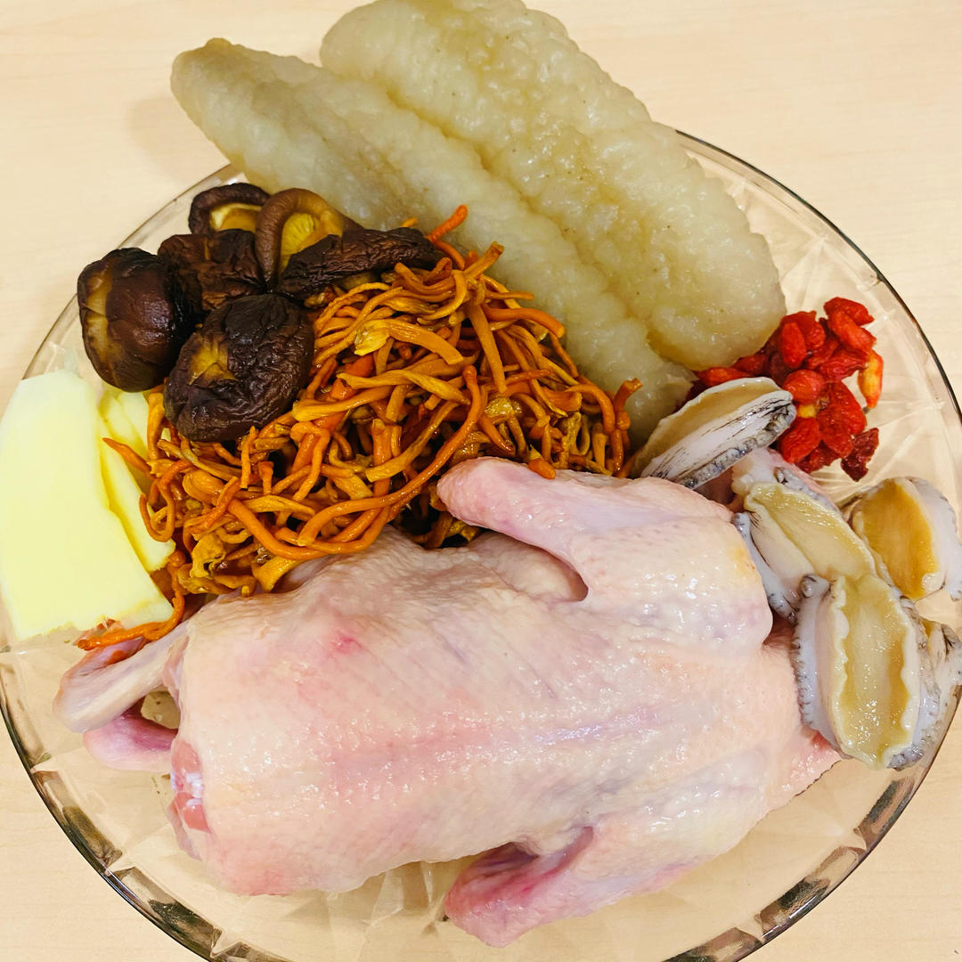 虫草花炖鸽子汤