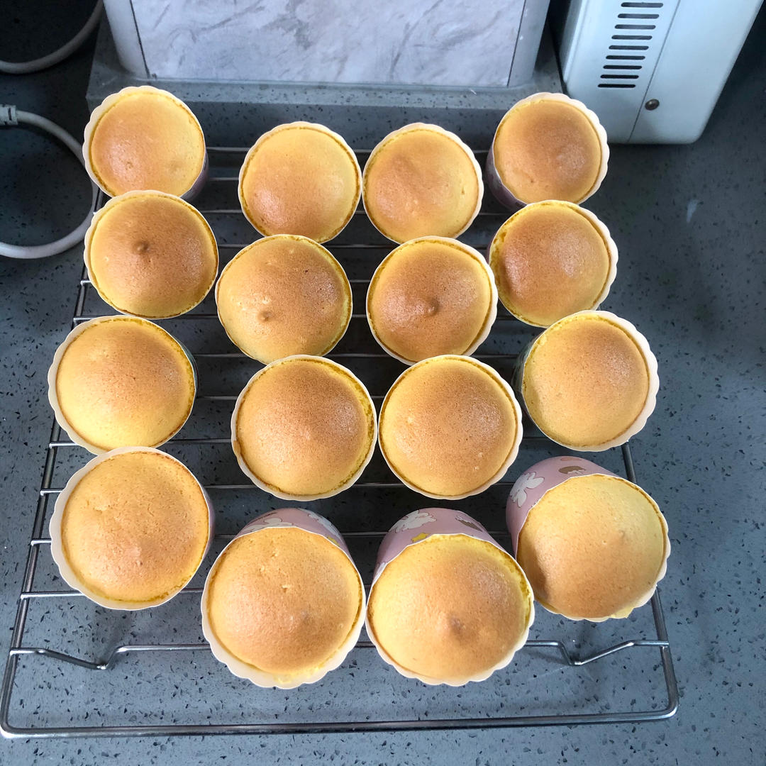 橙香纸杯蛋糕