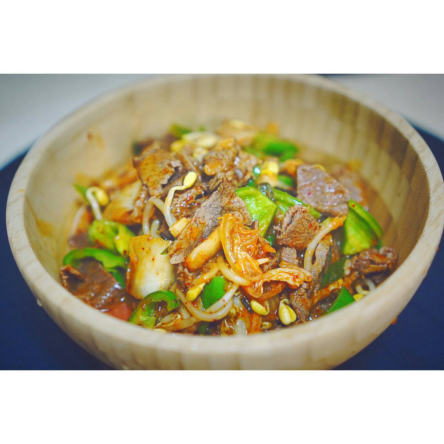 韩式泡菜豆芽牛肉焖饭