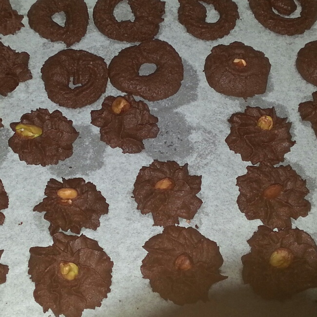 挤花毫无压力的巧克力曲奇