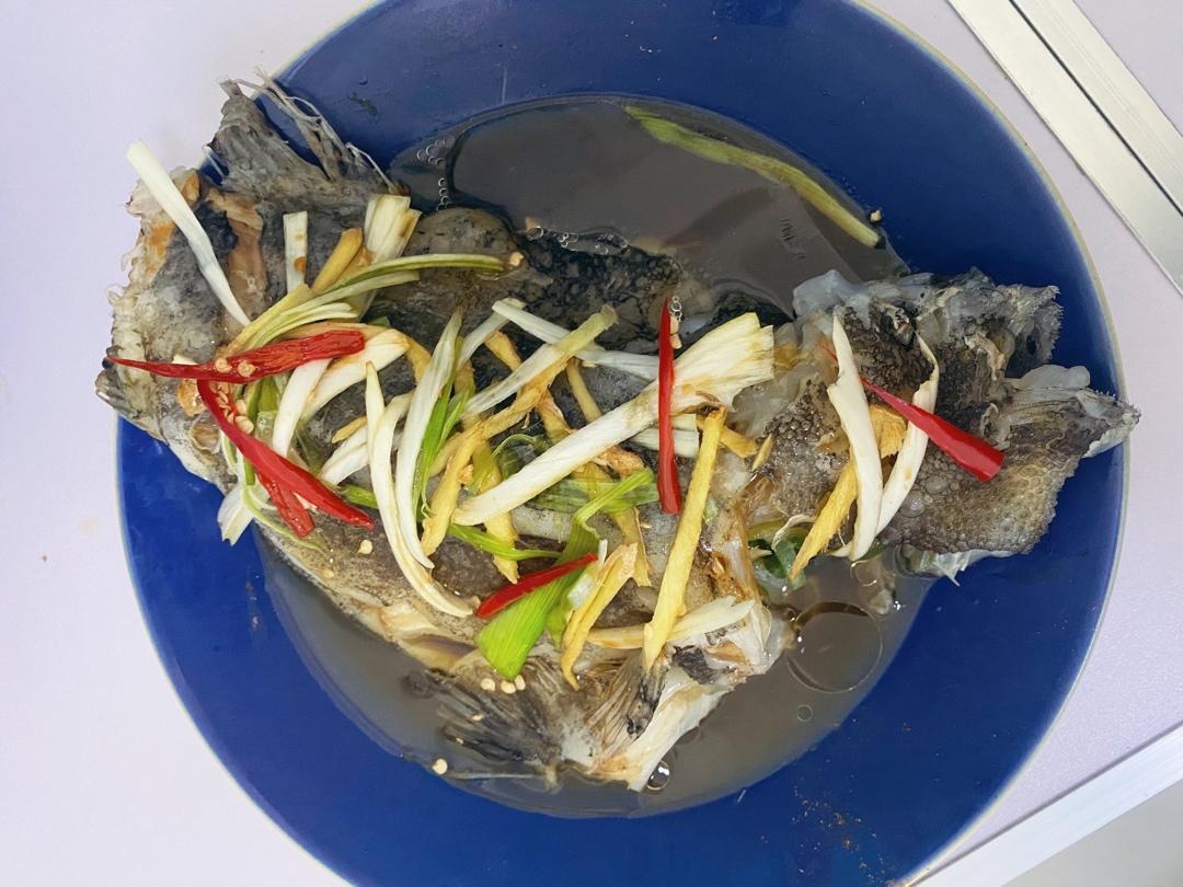 清蒸海参斑鱼