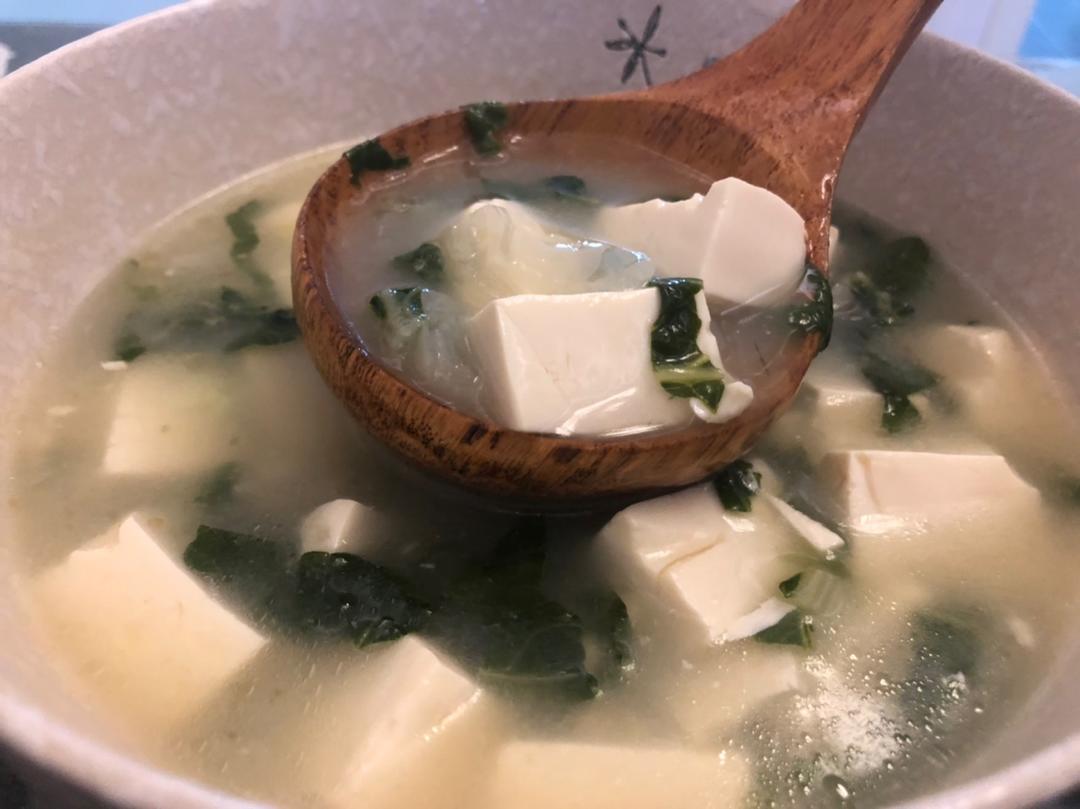 奶白菜豆腐汤