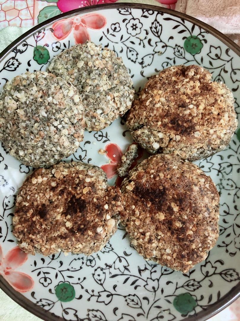 素食:有机燕麦芝麻大饼干