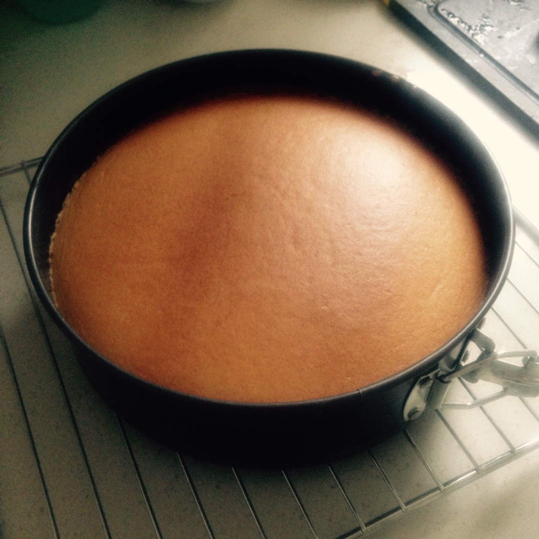 简单好做的8寸戚风蛋糕