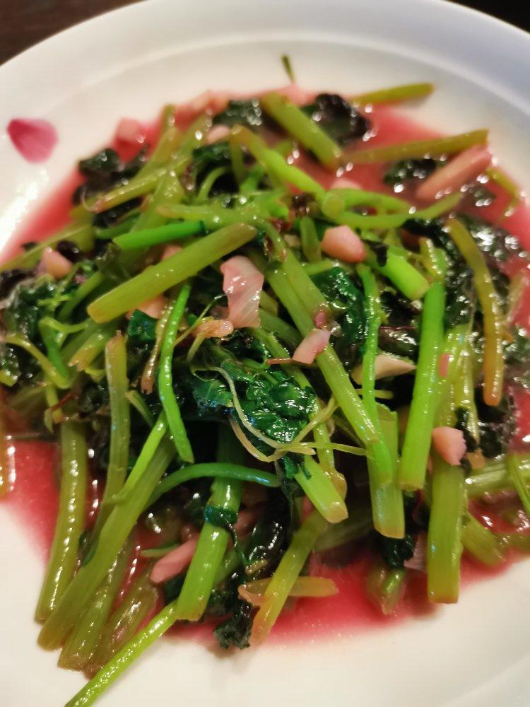 蒜茸炒红苋菜