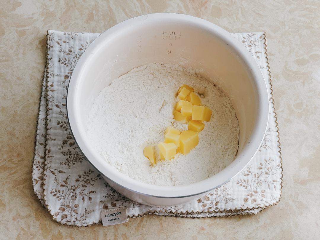 纯奶手撕吐司的做法 步骤1