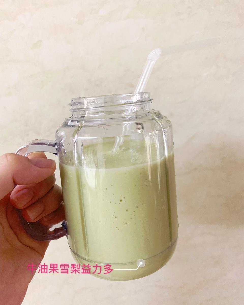 雪梨蜂蜜牛油果奶昔