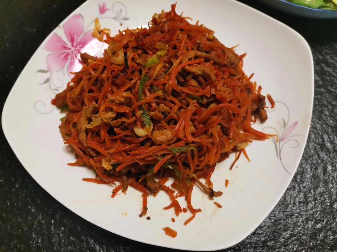 红萝卜炒肉丝