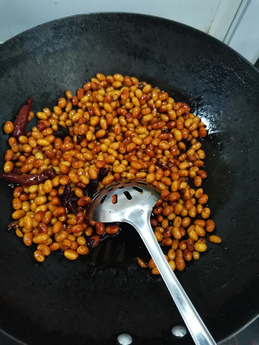 回味无穷的酱黄豆