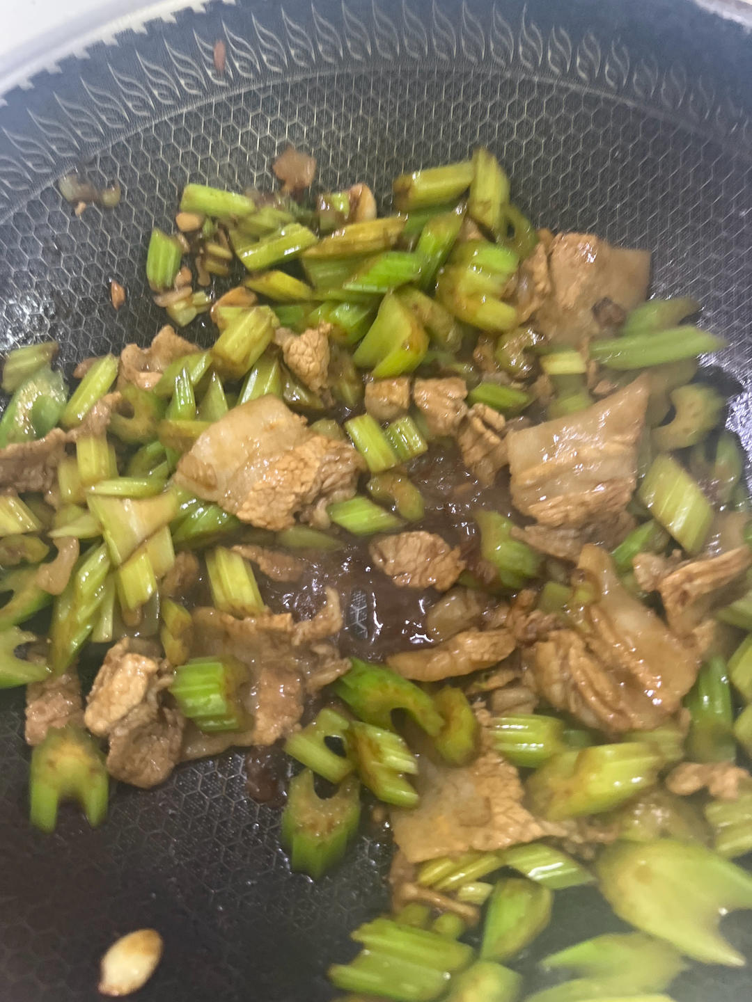 芹菜炒肉