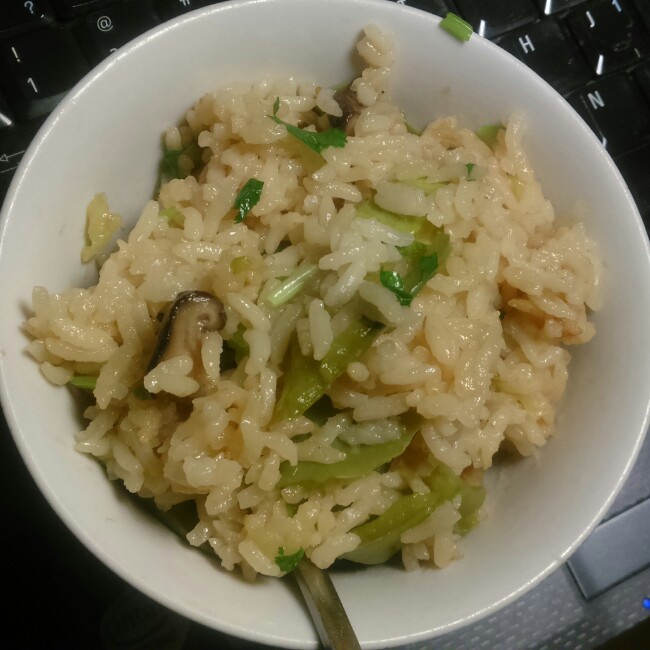 香菇腊肠煲仔饭（电饭煲）