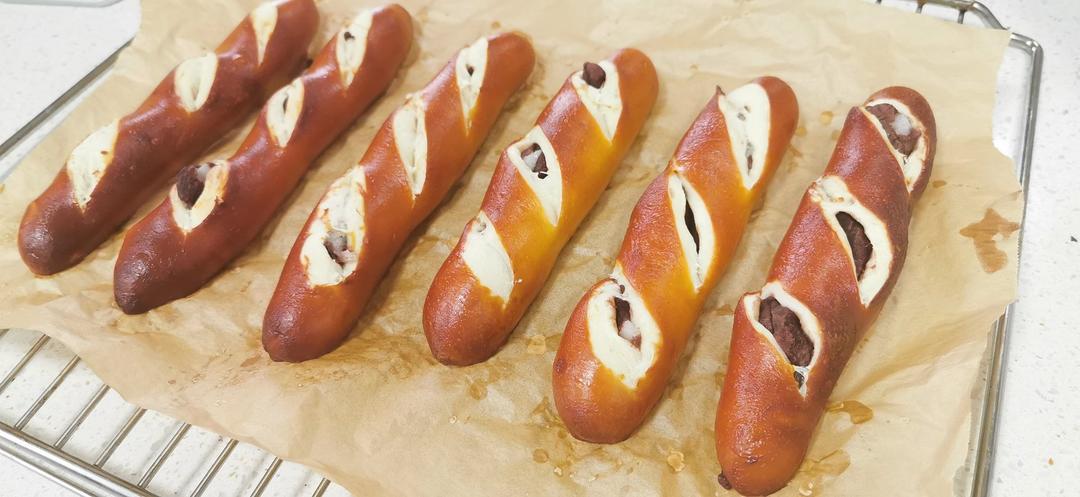 德国结、碱水红豆棒面包！