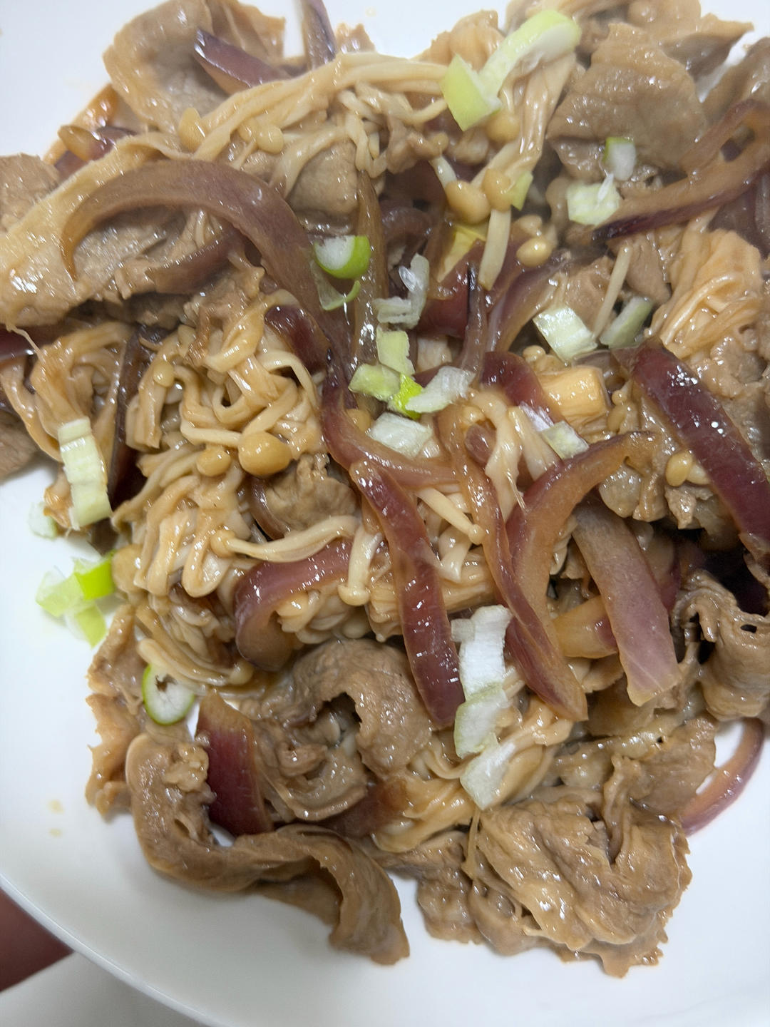 家常版--洋葱肥牛金针菇