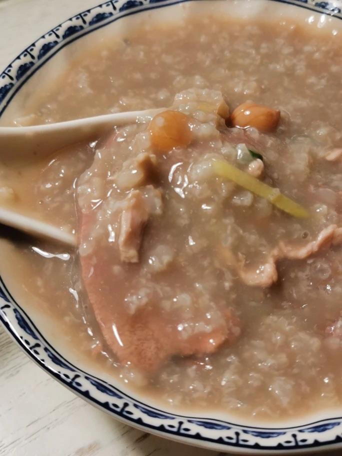 十五分钟快手之香滑皮蛋瘦肉粥(附五分钟电饭煲电压力锅更快捷方法)