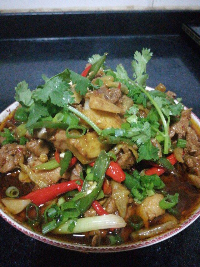 子姜焖鸭煲