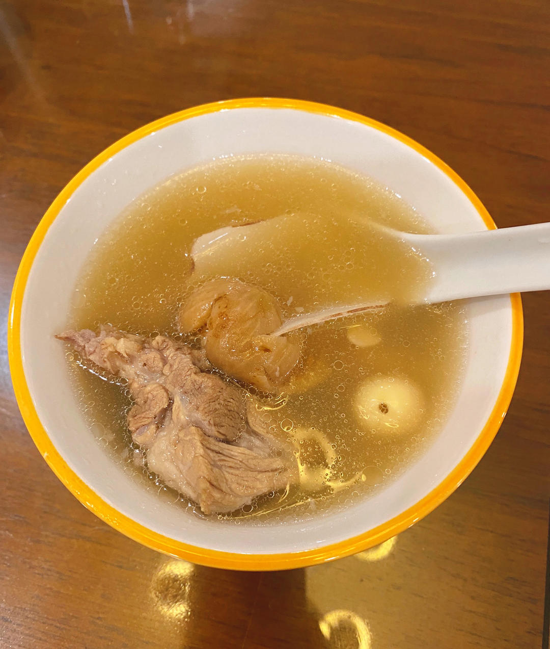 润肺去燥的海底椰无花果猪骨汤