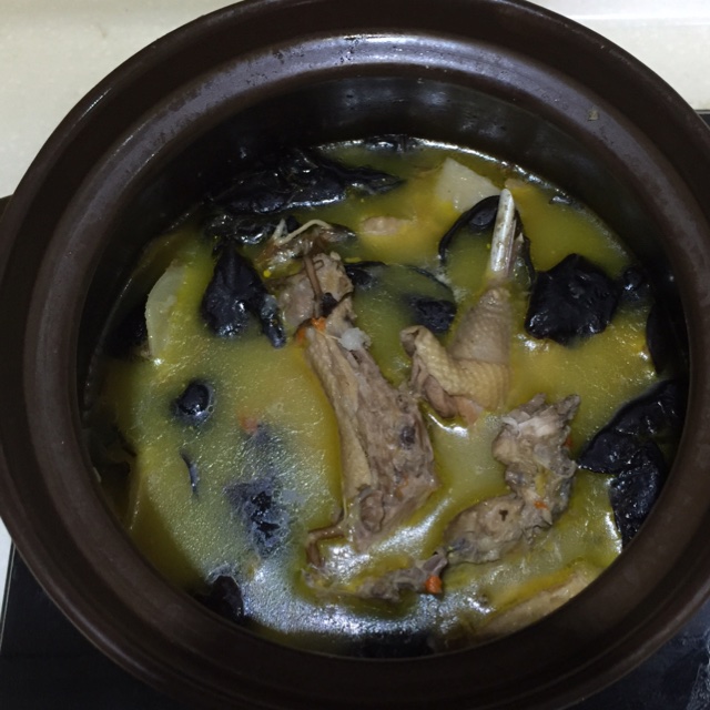 当归党参炖鸡汤
