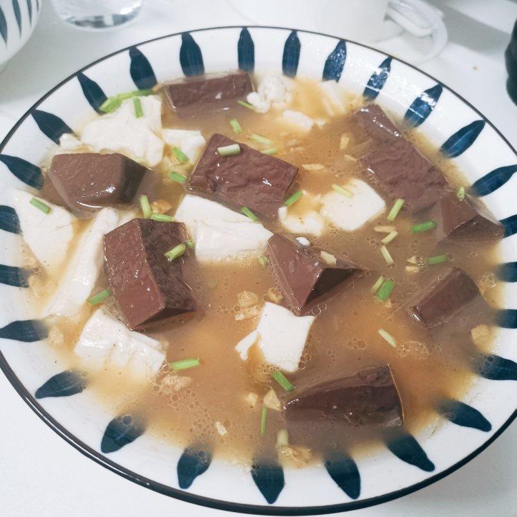滑嫩鸭血豆腐