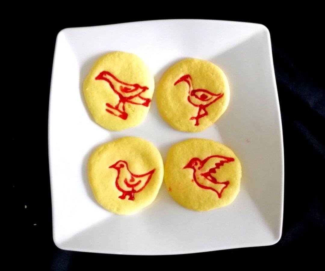 草莓酱拉花松饼