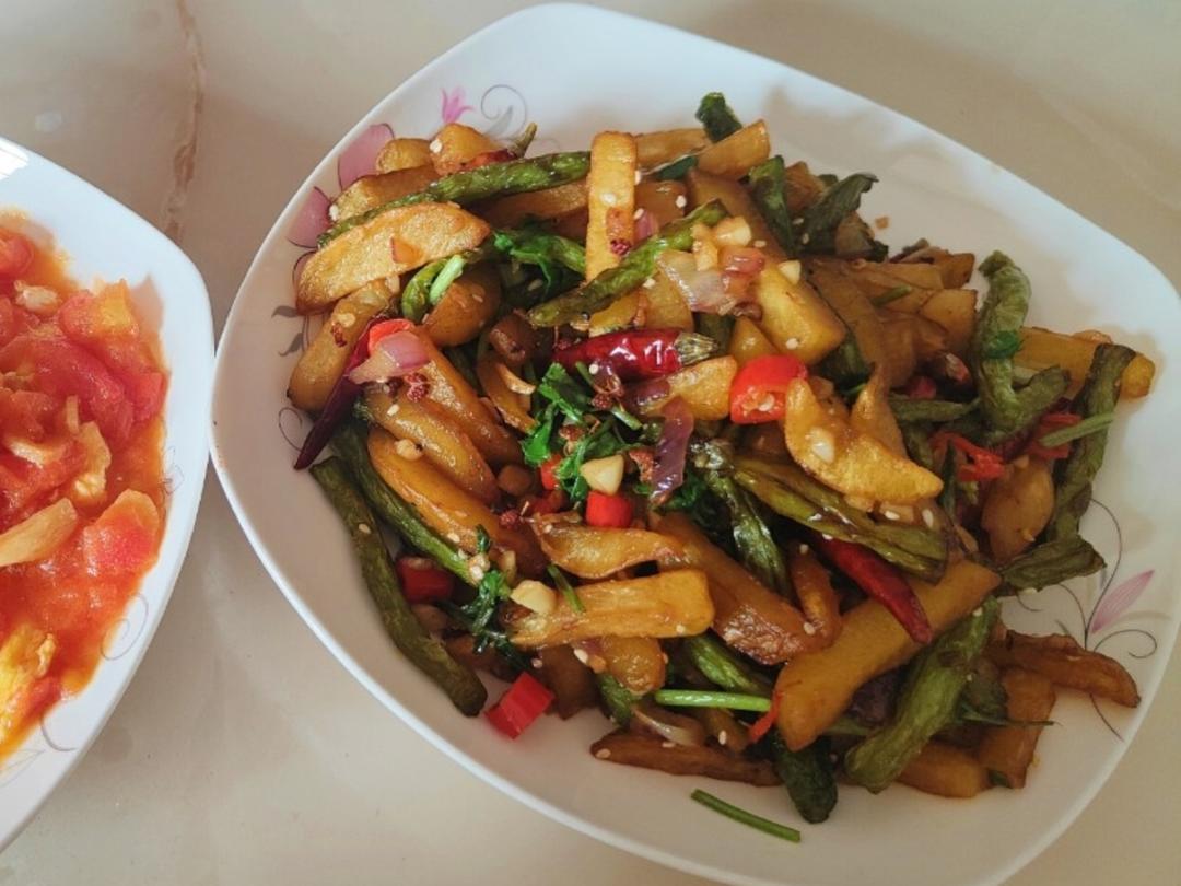 干煸豆角土豆