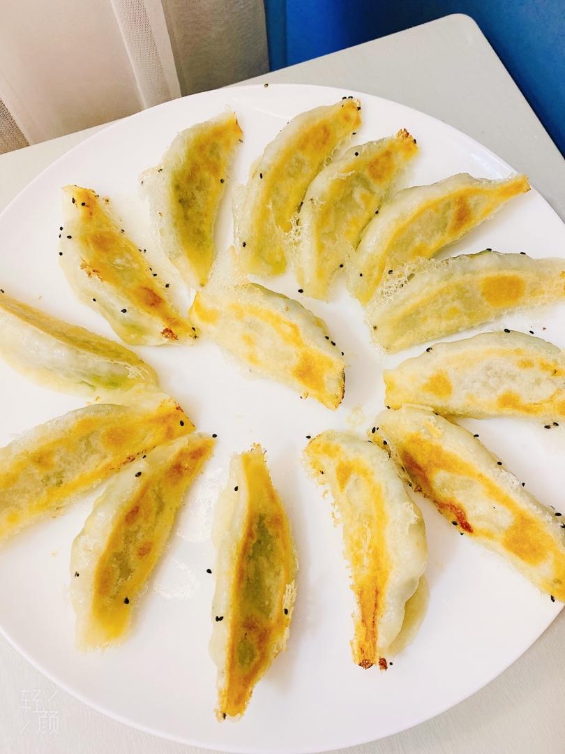 三鲜锅贴