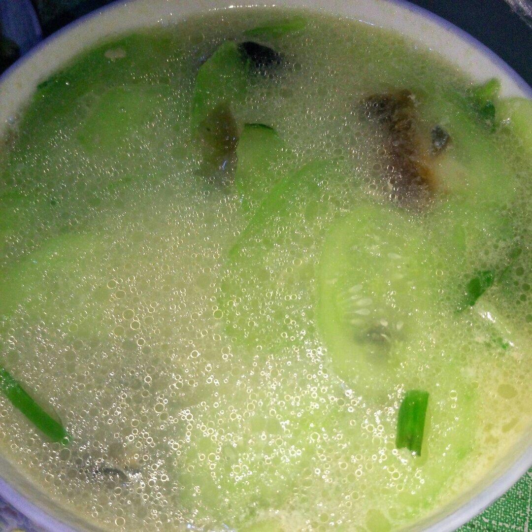 馨-37做的黄瓜皮蛋汤