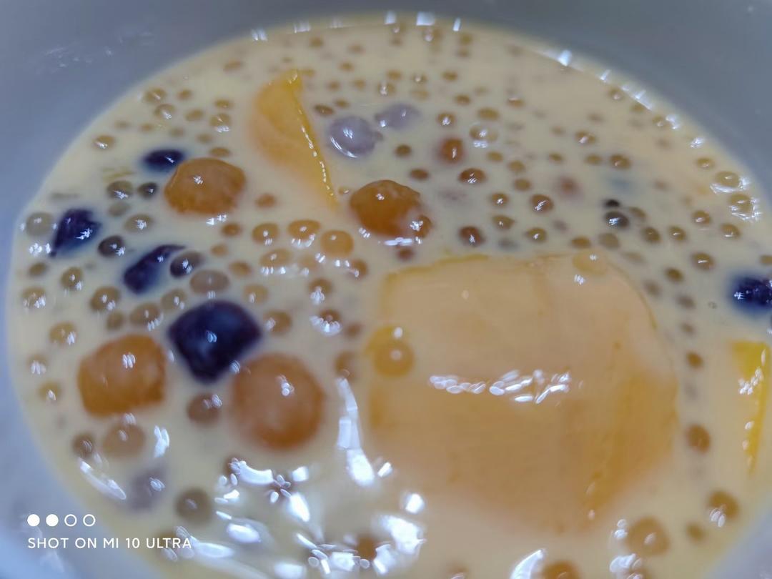 港式甜品——杨枝甘露(芒果西米露)附芒果花切法