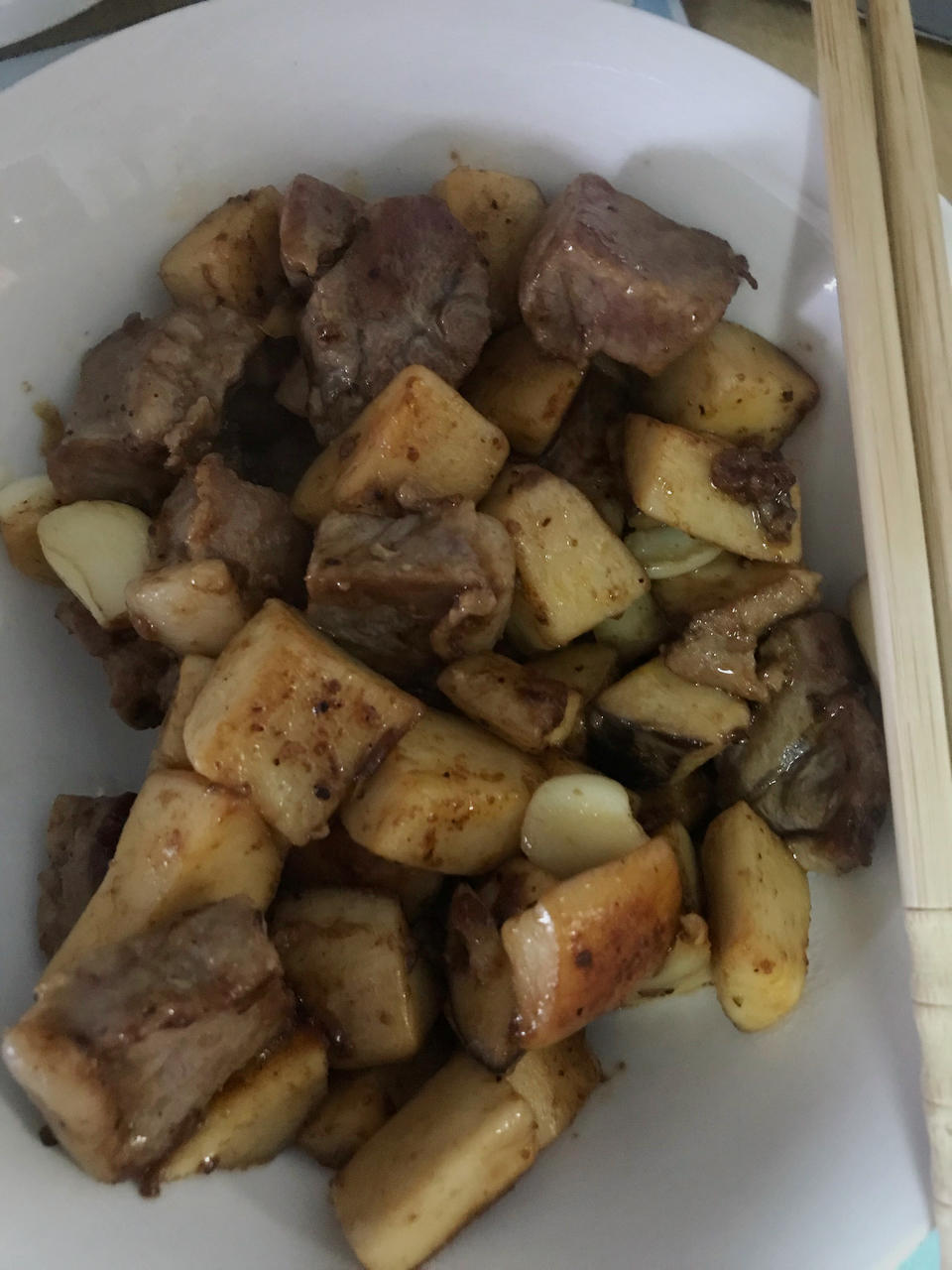好吃到舔盘的蒜香黑椒牛肉粒