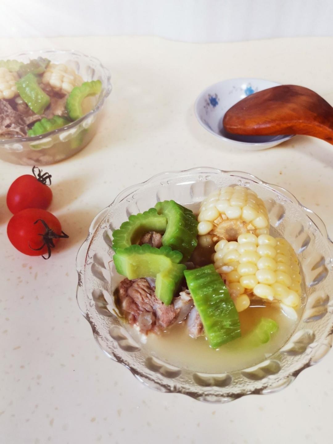 苦瓜玉米排骨汤＃北鼎养生壶食谱＃