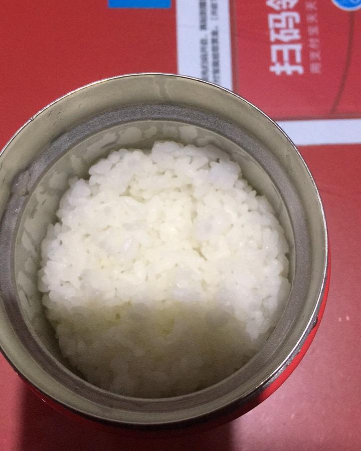 焖烧杯白米饭