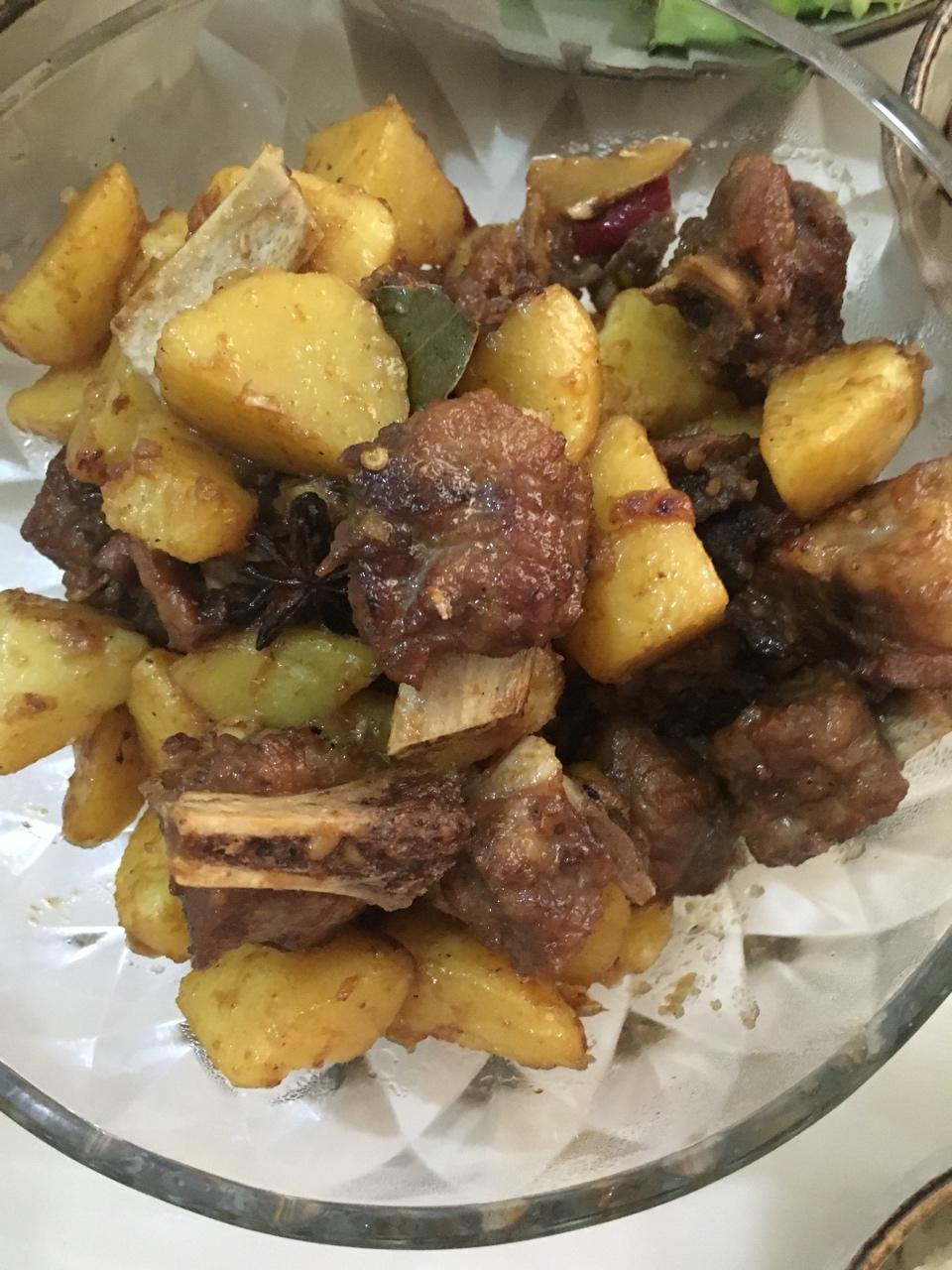 红烧排骨土豆