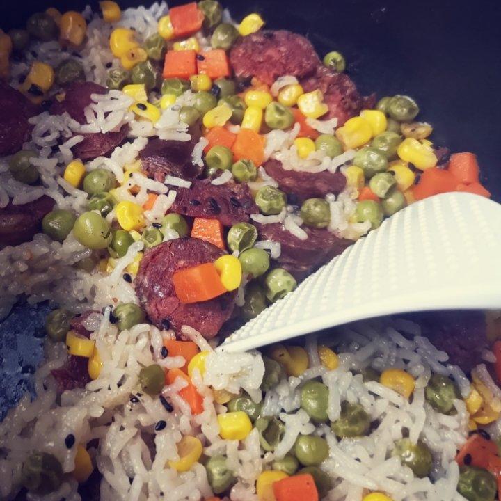 懒人必备～电饭煲腊肠焖饭