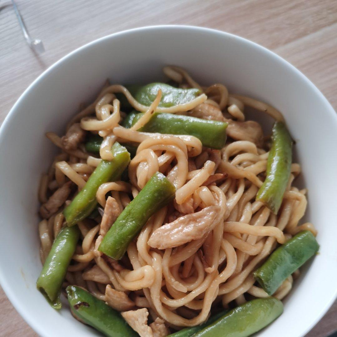 鸡胸肉扁豆焖面（详细视频教程）