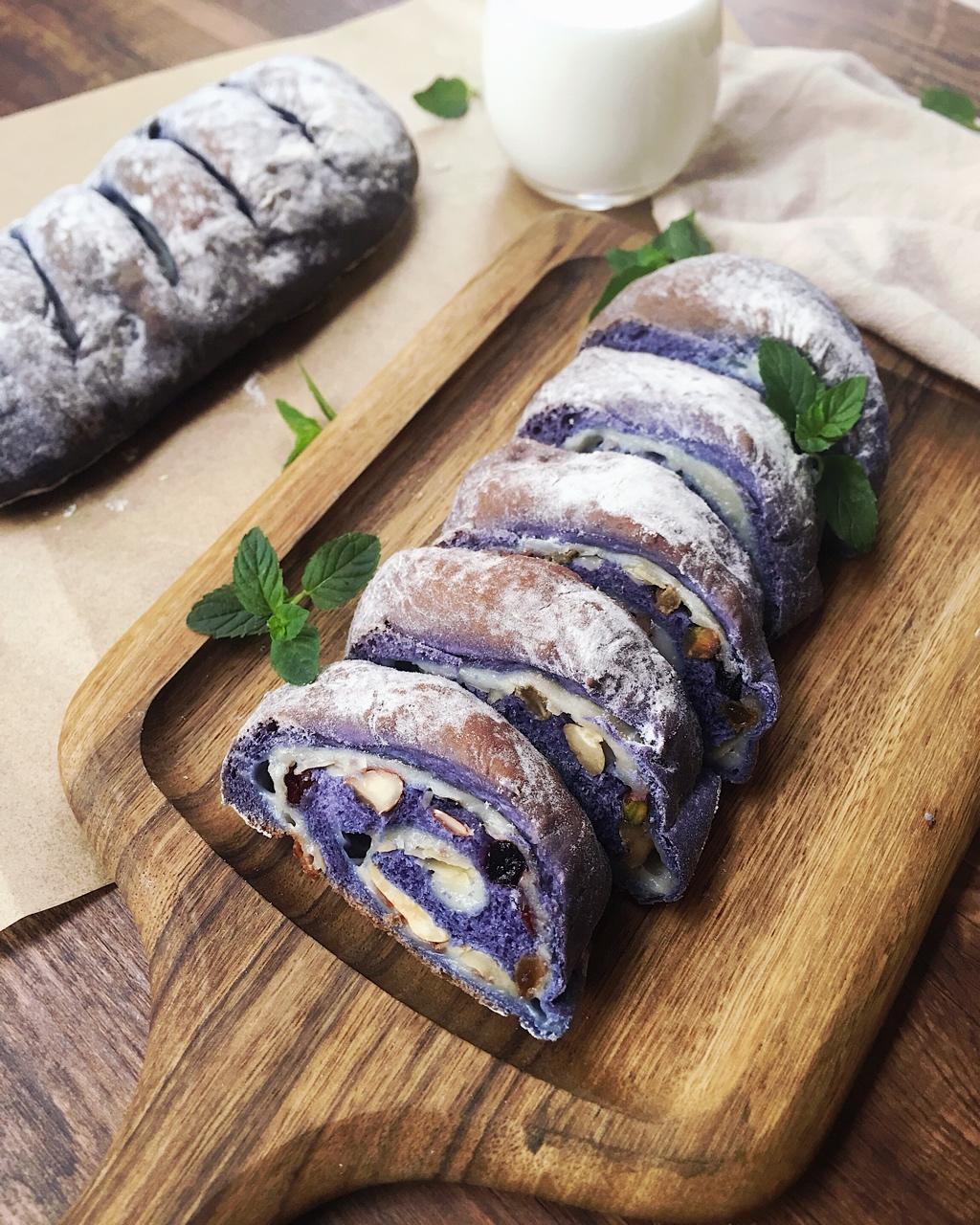 星空坚果麻薯欧包（蝶豆花版）