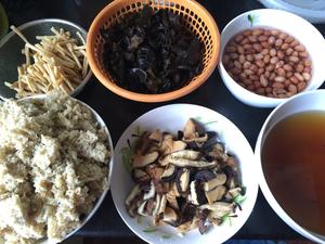 上海本帮传统年菜——四喜烤麸的做法 步骤1