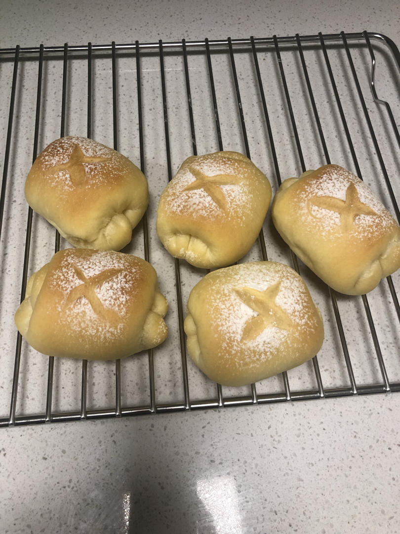 超软牛奶小面包