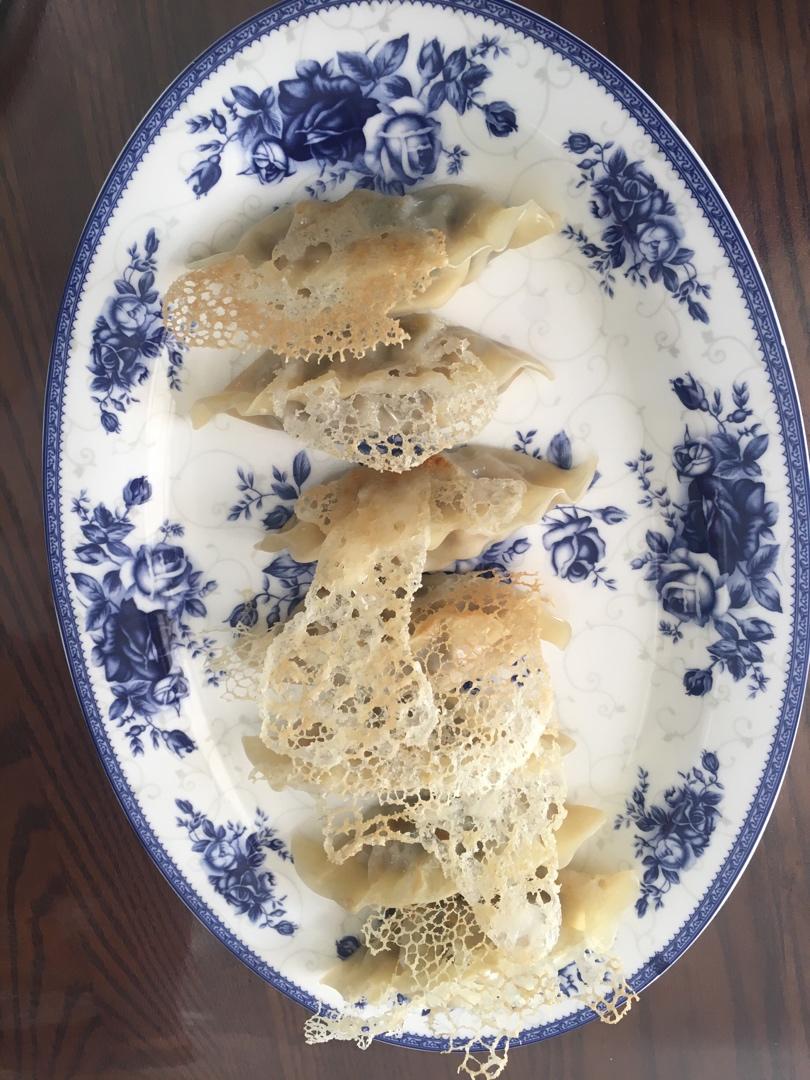 冰花蕾丝煎饺