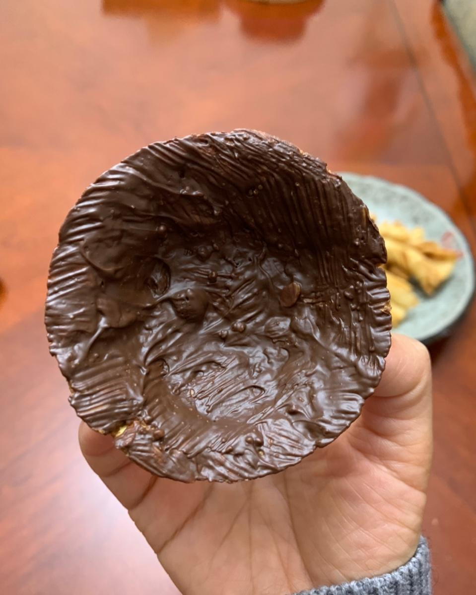 【视频食谱】巧克力燕麦曲奇杯