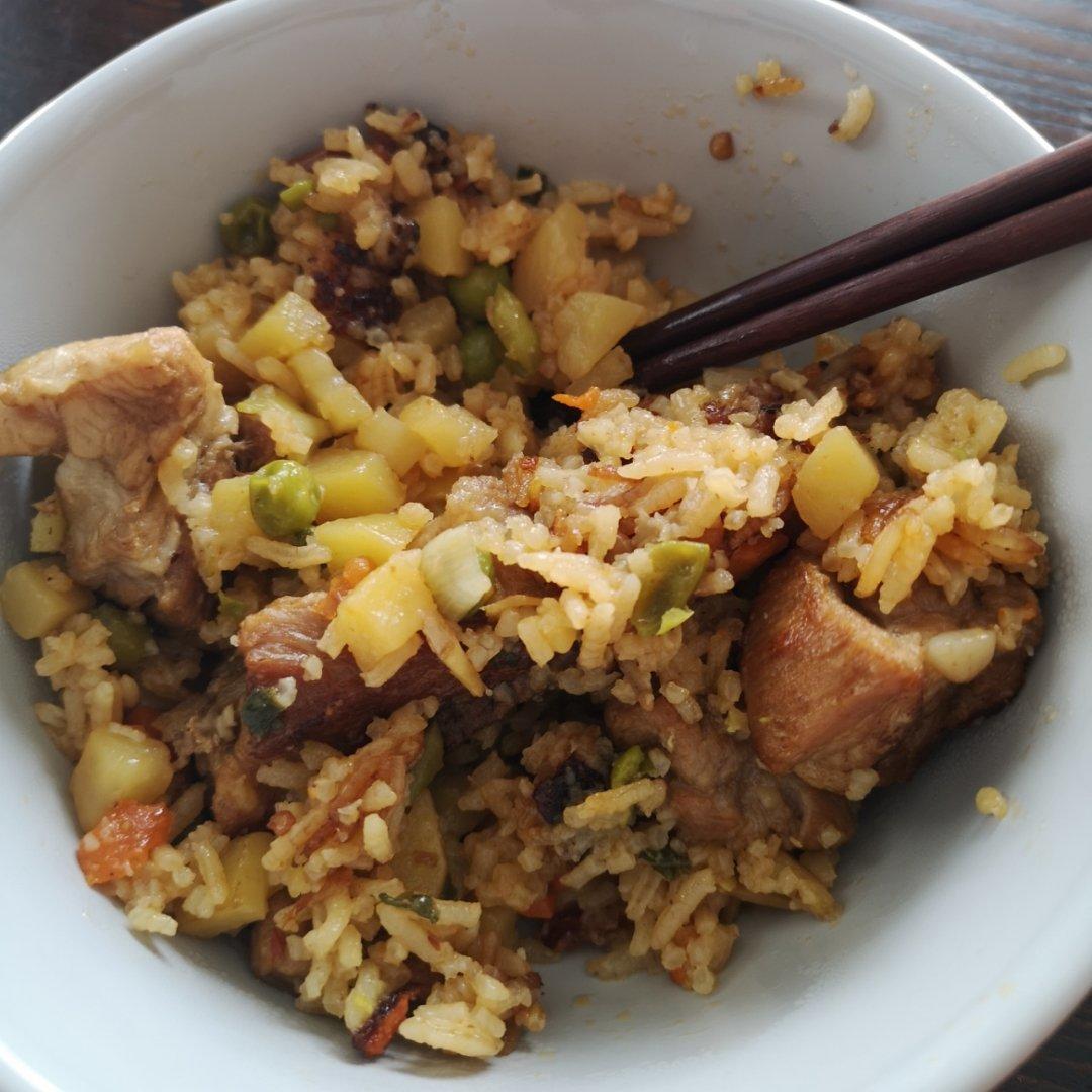 喷香排骨焖饭（爆好吃）