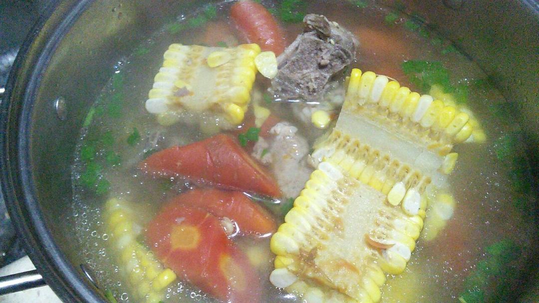 电饭煲-玉米炖排骨