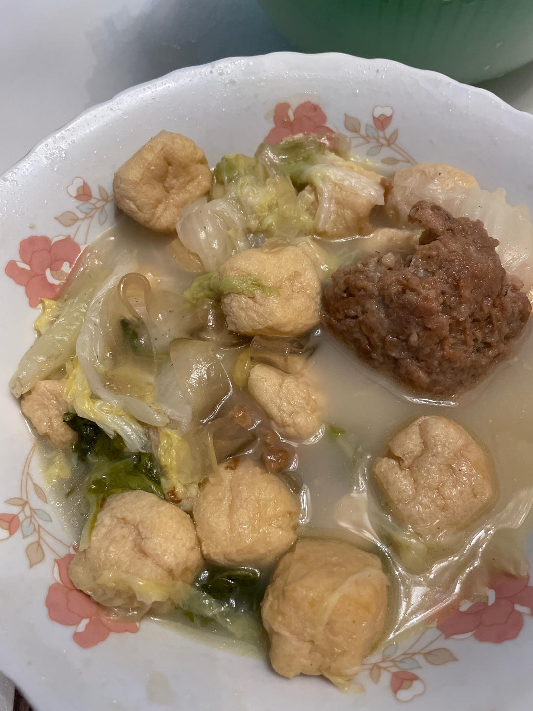 家常白菜炖粉条加豆腐泡