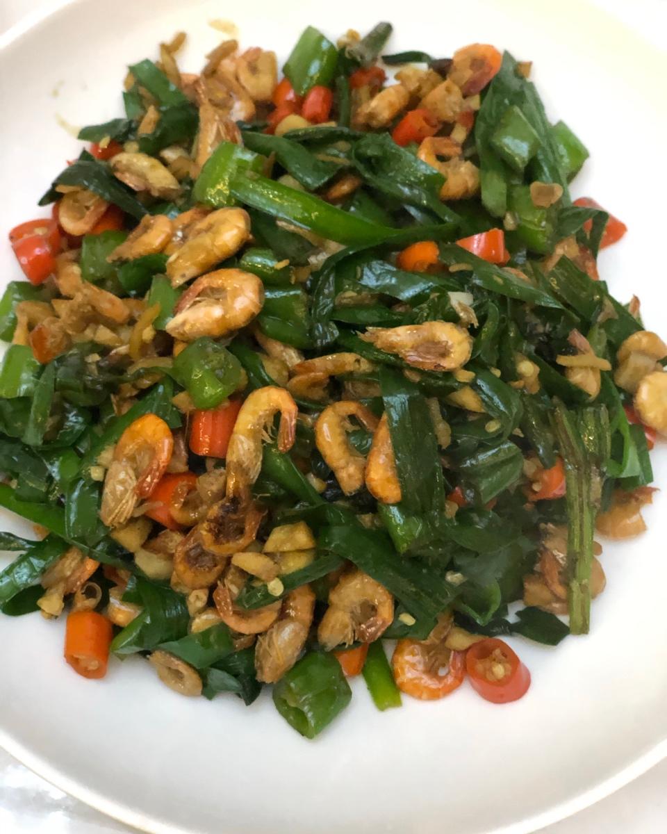 韭菜炒河虾