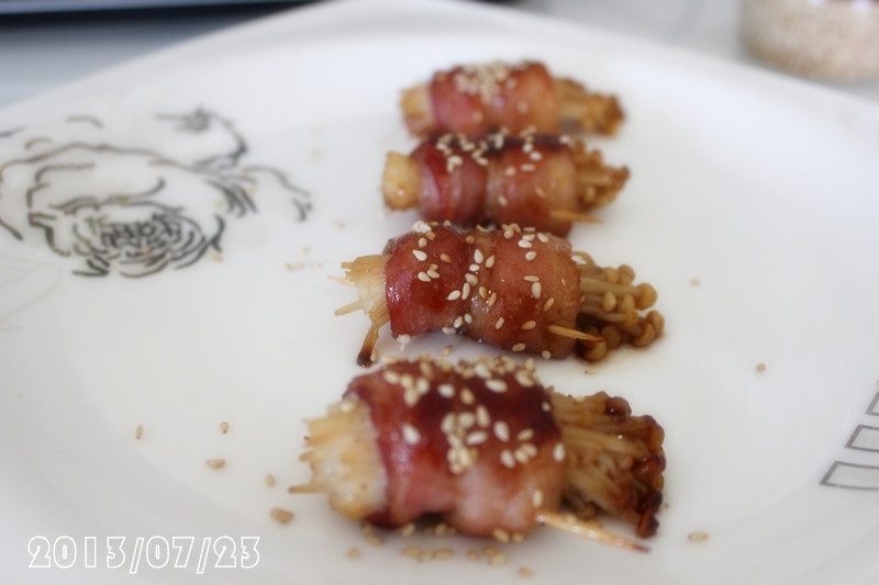 香煎培根金针菇卷