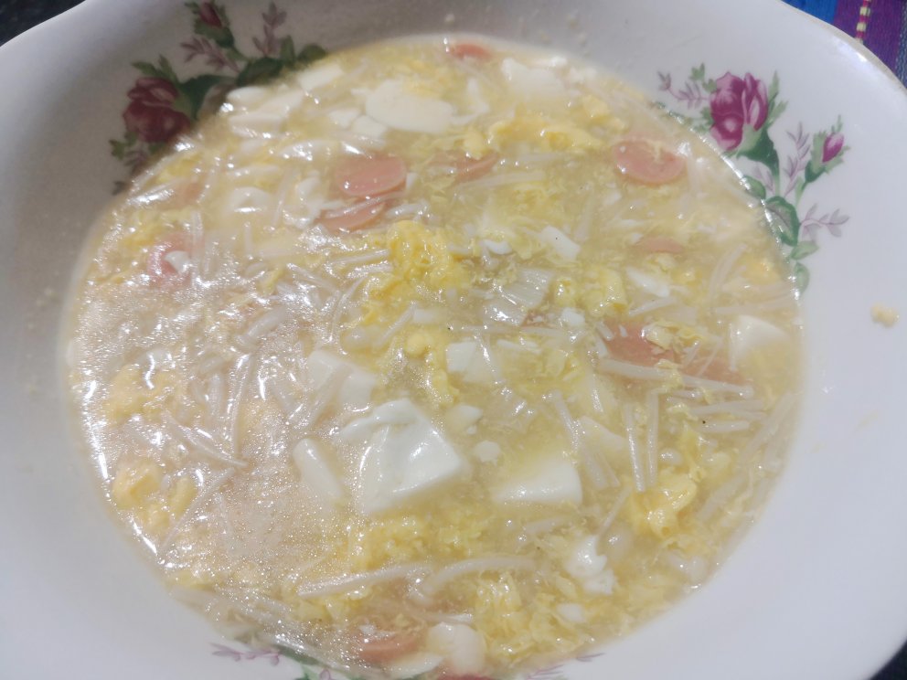 鲜美蘑菇豆腐汤