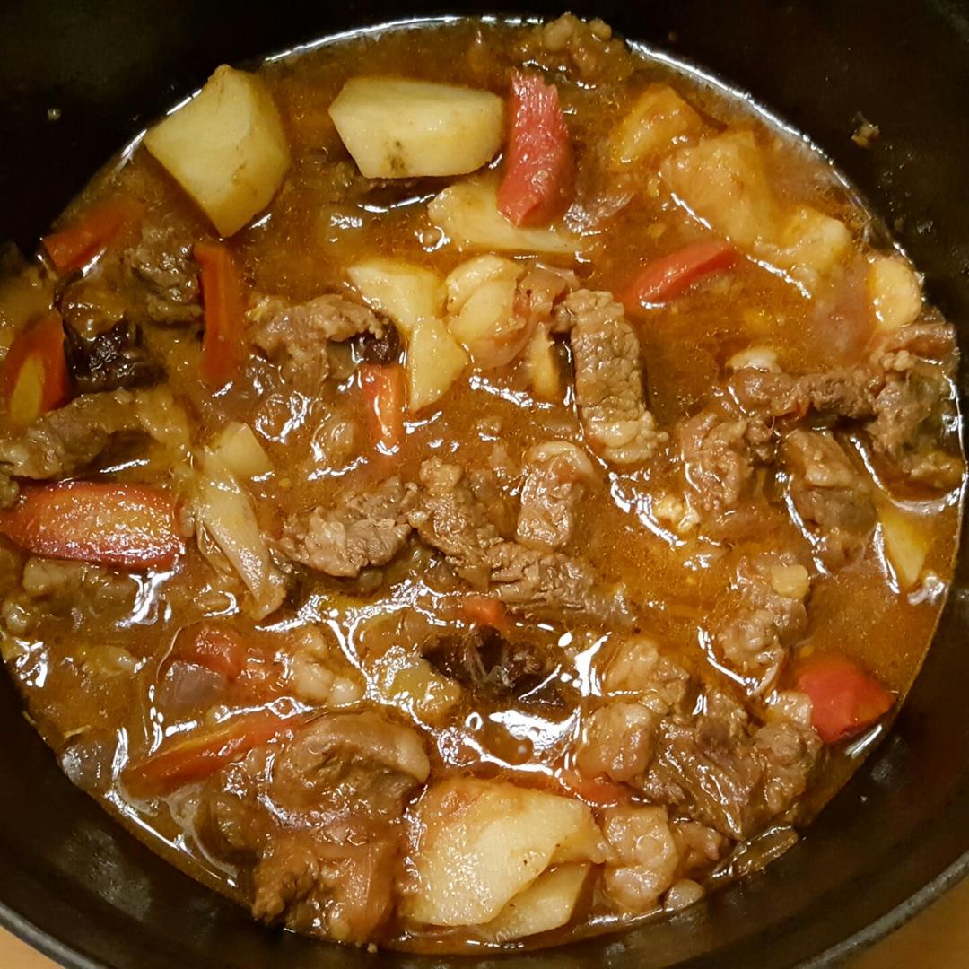 红烧牛肉土豆 （独家秘制）