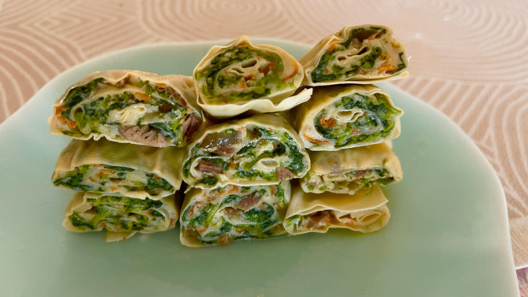 菠菜胡萝卜豆皮卷